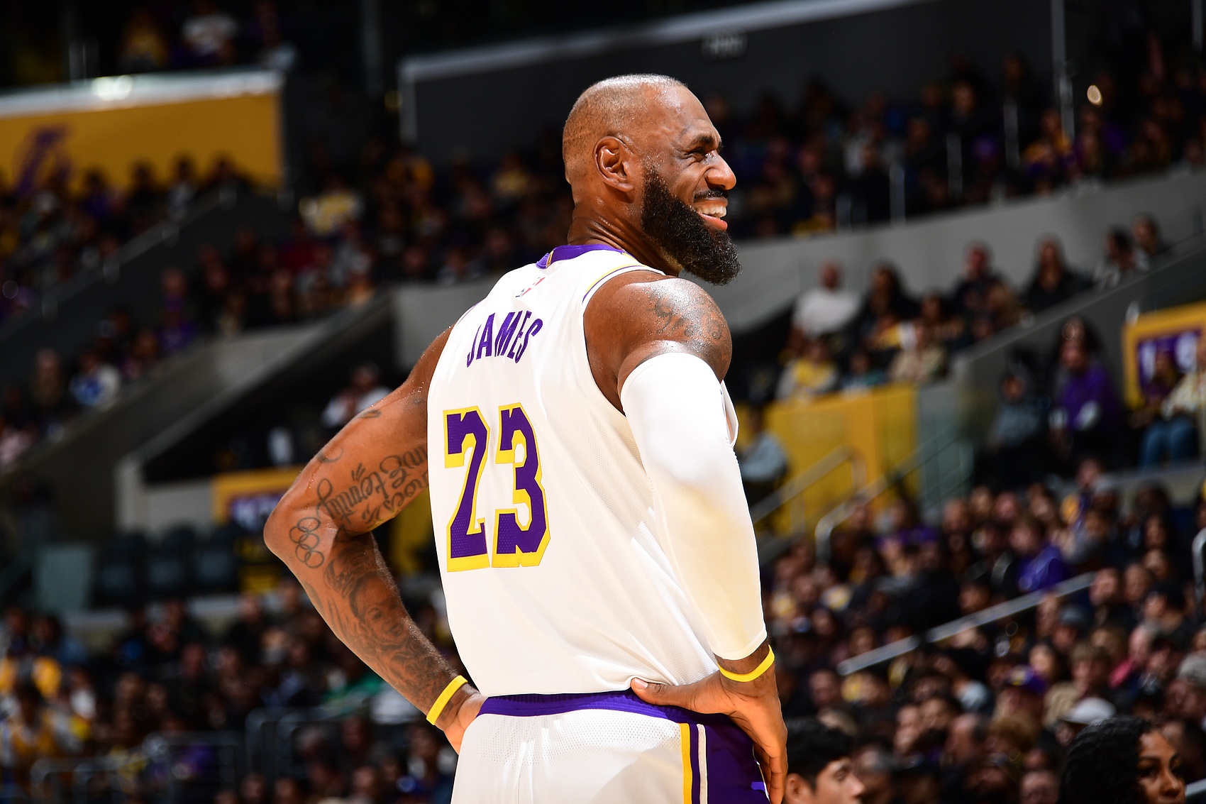 关键之王！湖人近三个赛季关键球战绩60胜25负 胜率71% 联盟最佳