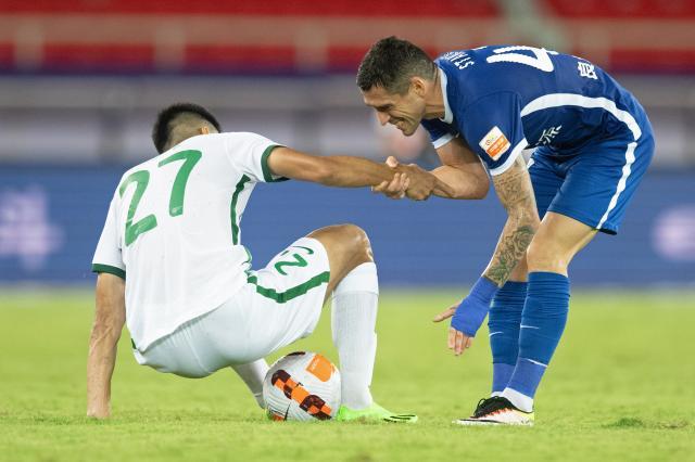 博鱼体育-三镇哀兵出击中盘决战 斯坦丘携三将演绎伤病疑云