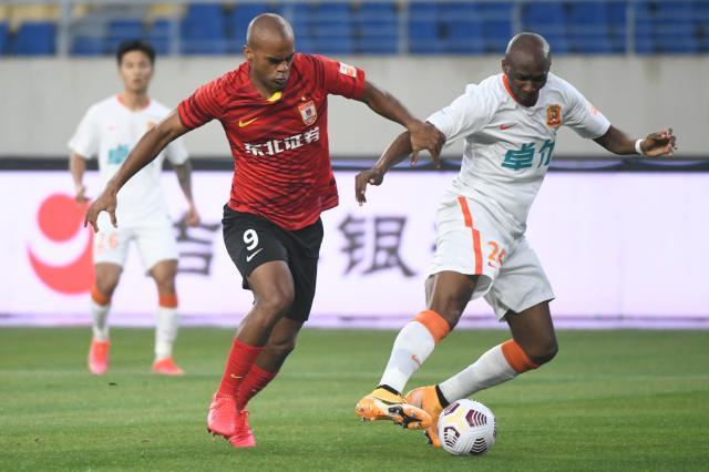 博鱼体育-儒尼奥尔：隔着玻璃“团圆”很难受 亚泰不止打防反